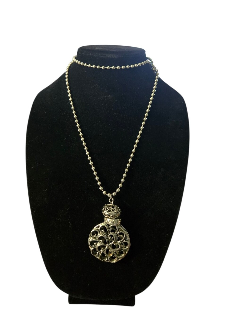 Silver Filigree Pendant Long Necklace